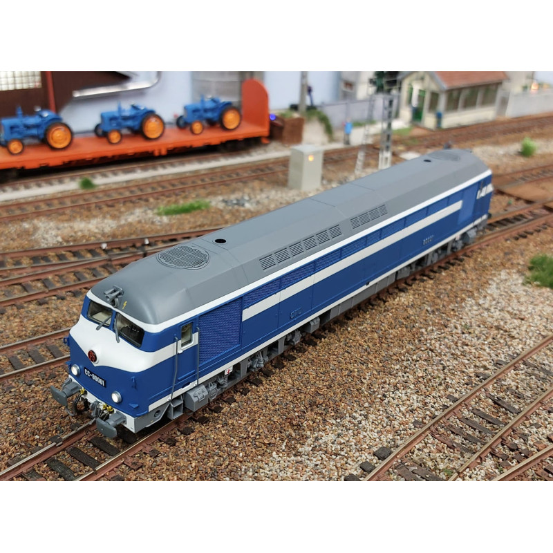 25-01-G002 - CC 80001 - Caen - Bleu Foncé / Blanc - Toit noir