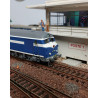 25-01-G002 - CC 80001 - Caen - Dark Blue / White - Grey roof - DCC/son